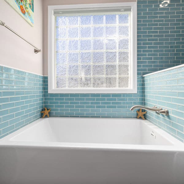 Luxury bathroom remodel in Santa Rosa, Sonoma County by ConstruBay — CSLB #1106798